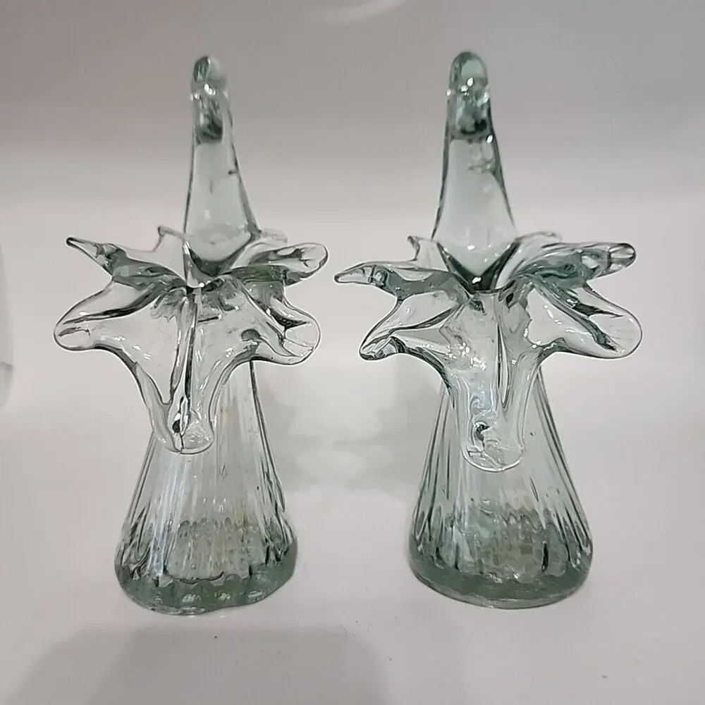 Vintage Matching Pair of Swan Glass Bud Vases 6.5in Green Blown Art‎ Glass FLAW